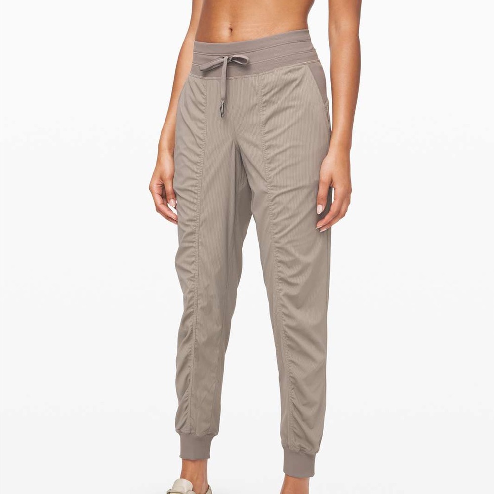 lululemon dance studio jogger - size 4 carbon dust *full length